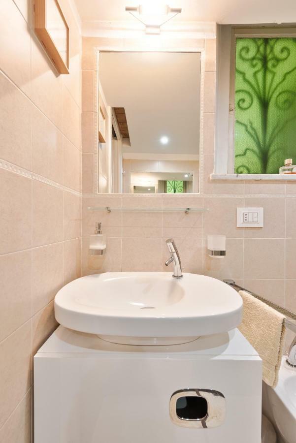 Mole Antonelliana Lovely Loft Турин Экстерьер фото